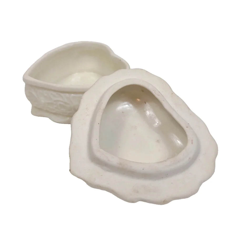 Vintage White Porcelain Heart Shaped Trinket Box Flower Romantic Bow Laced Lid